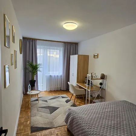 Duze Pokoje W Nowoczesnym Stylu Kielce Exterior photo
